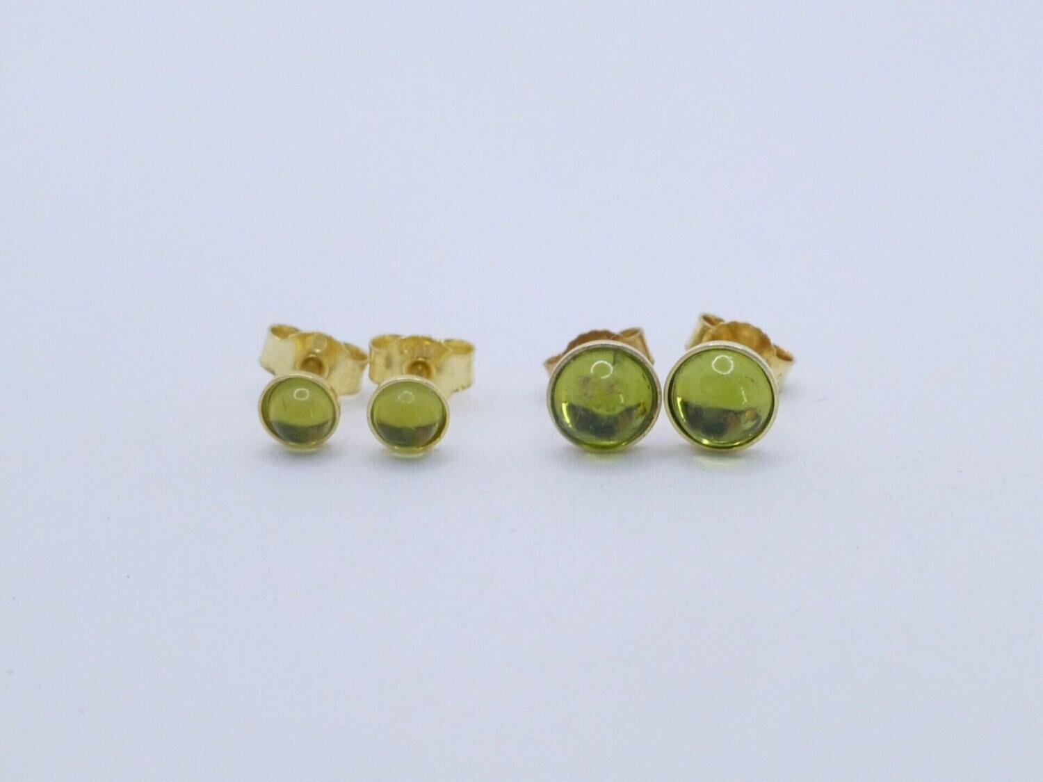 Ohrstecker Peridot Cabochon - verschiedene Größen