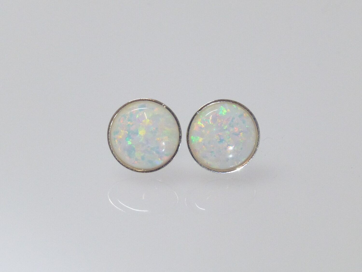 Ohrstecker  Opal Imitat Cabochon Weiß
