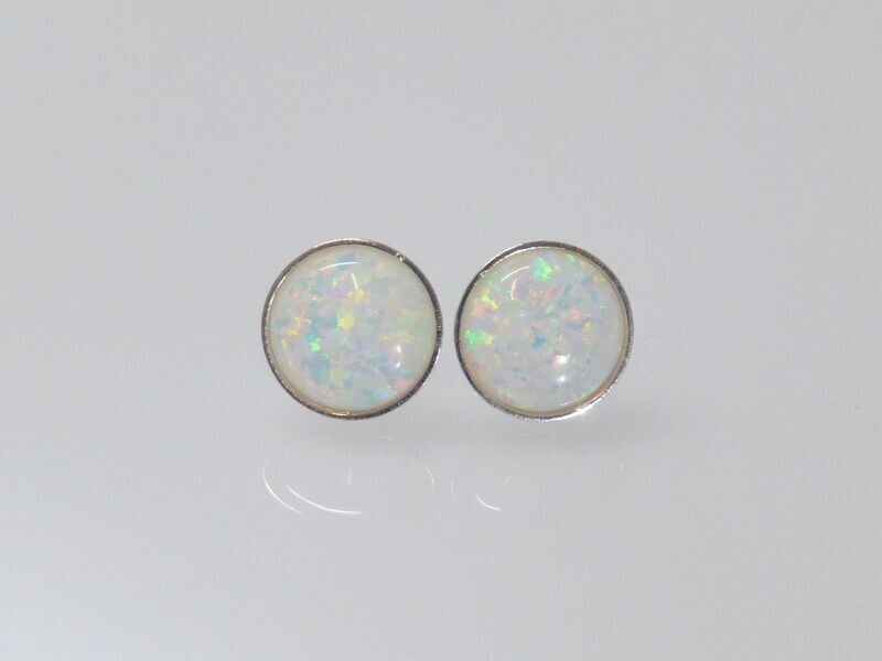 Ohrstecker  Opal Imitat Cabochon Weiß