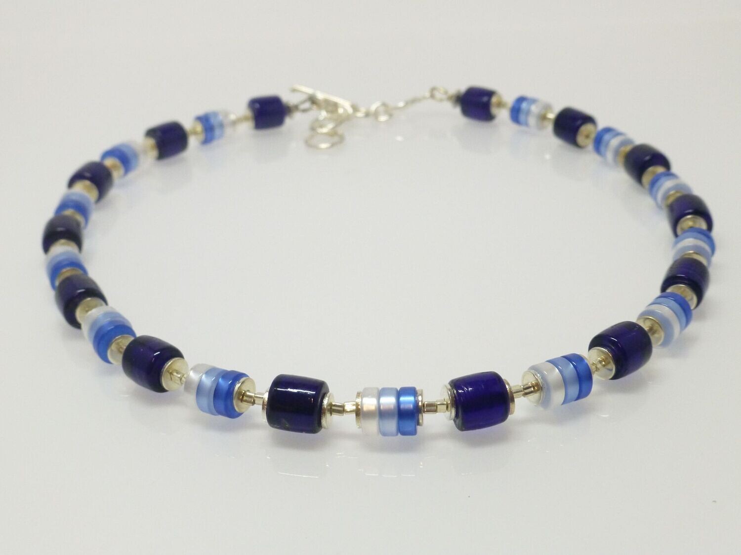 Halskette Glas und Polaris Walzen Blau-Silber