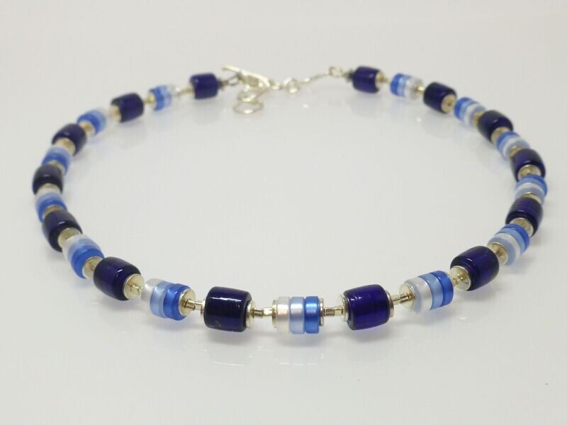 Halskette Glas und Polaris Walzen Blau-Silber