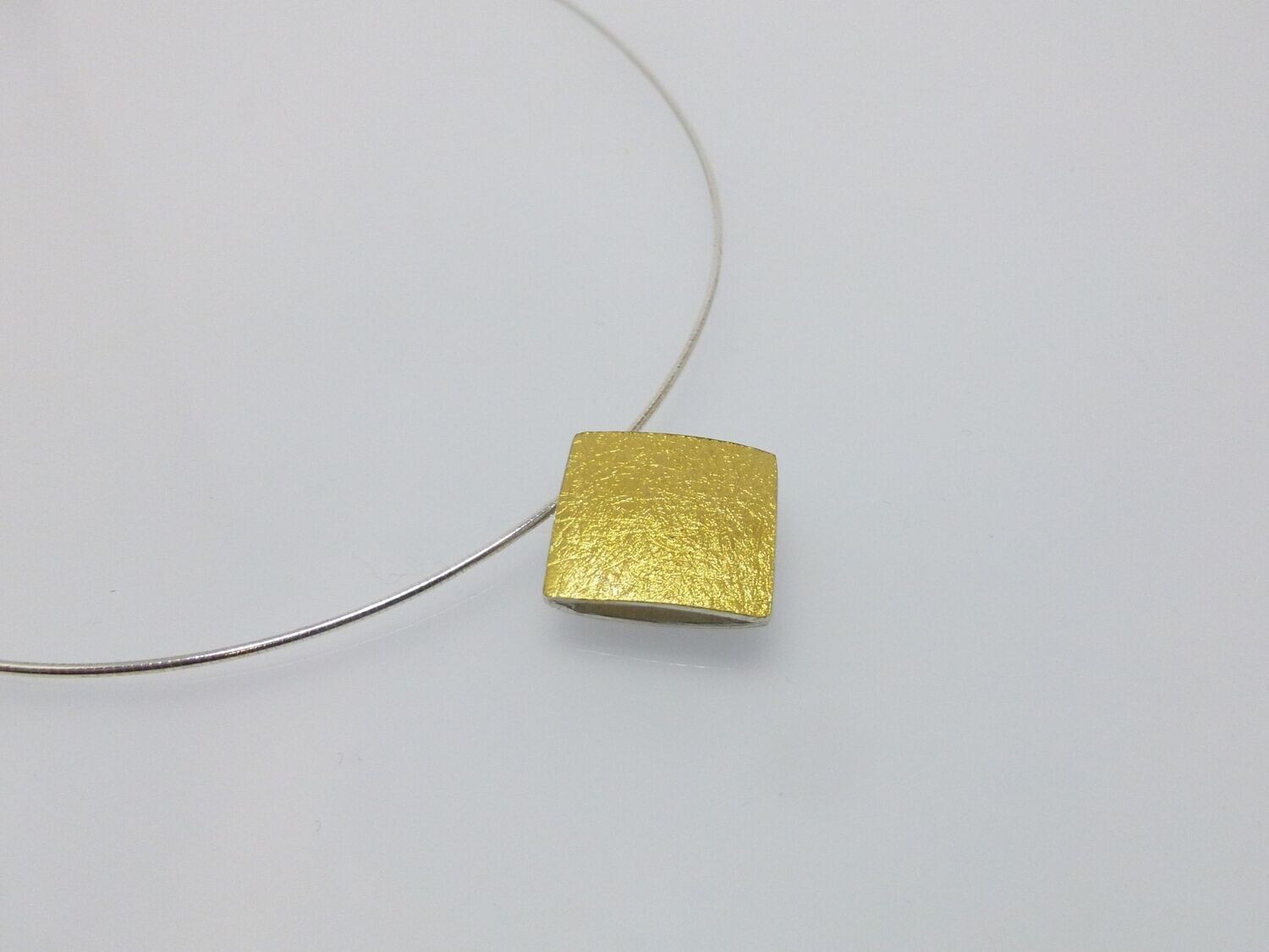 Seilcollier mit Vario-Anhänger Quadrat mit Struktur Bicolor Silber 925 Gold 18mm