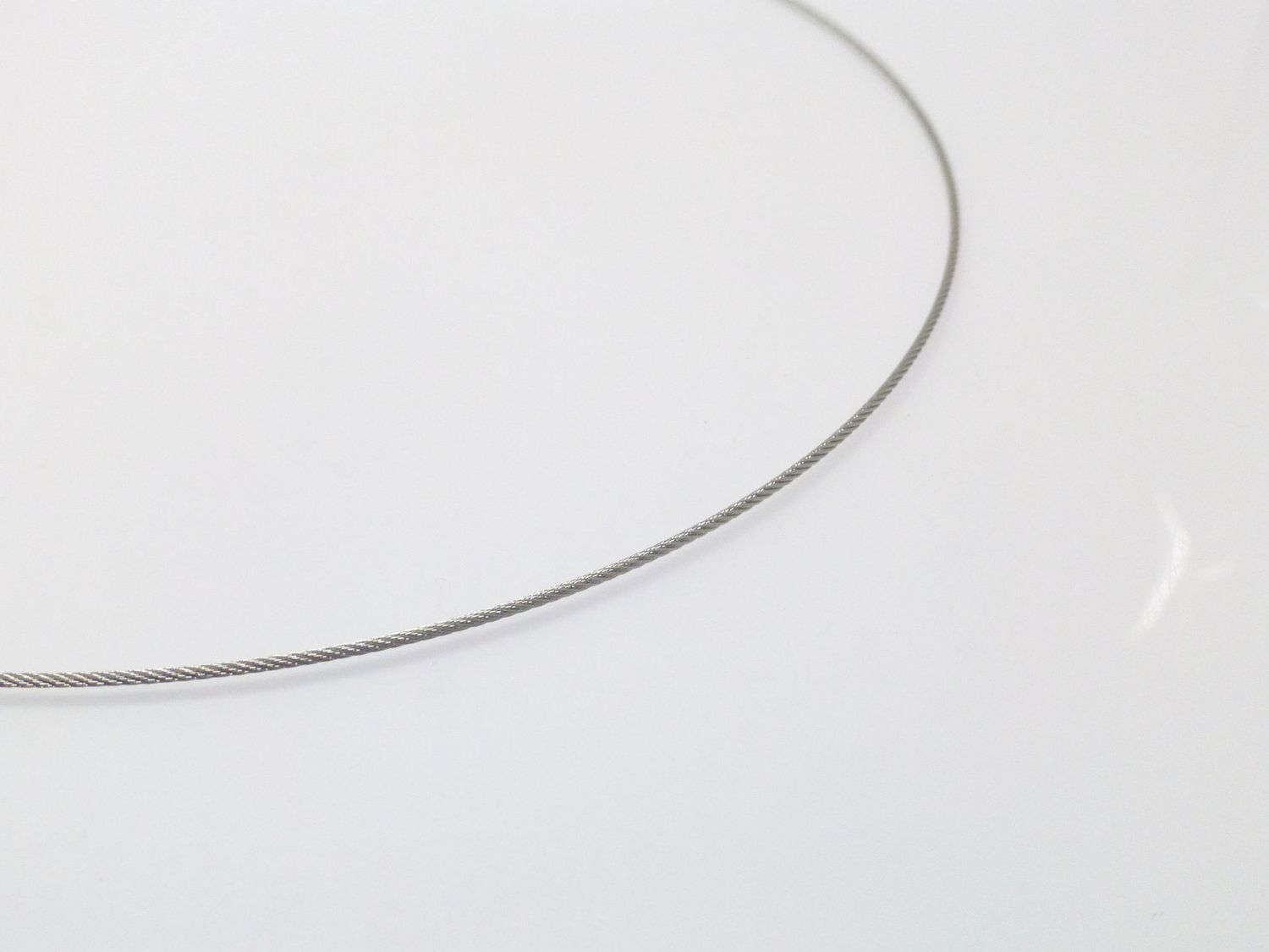 Stahlseide-Halsreifen 1-reihig Bajonettverschluss Stahlseide-Halsreifen 1-reihig Bajonettverschluss