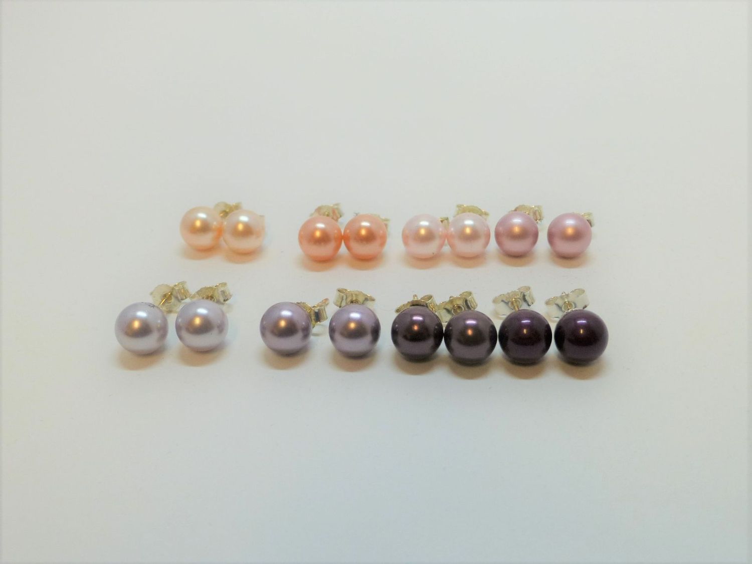 Ohrstecker mit Perle 8mm - Rot-Rosa-Violett Ohrstecker mit Perle 8mm - Rot-Rosa-Violett