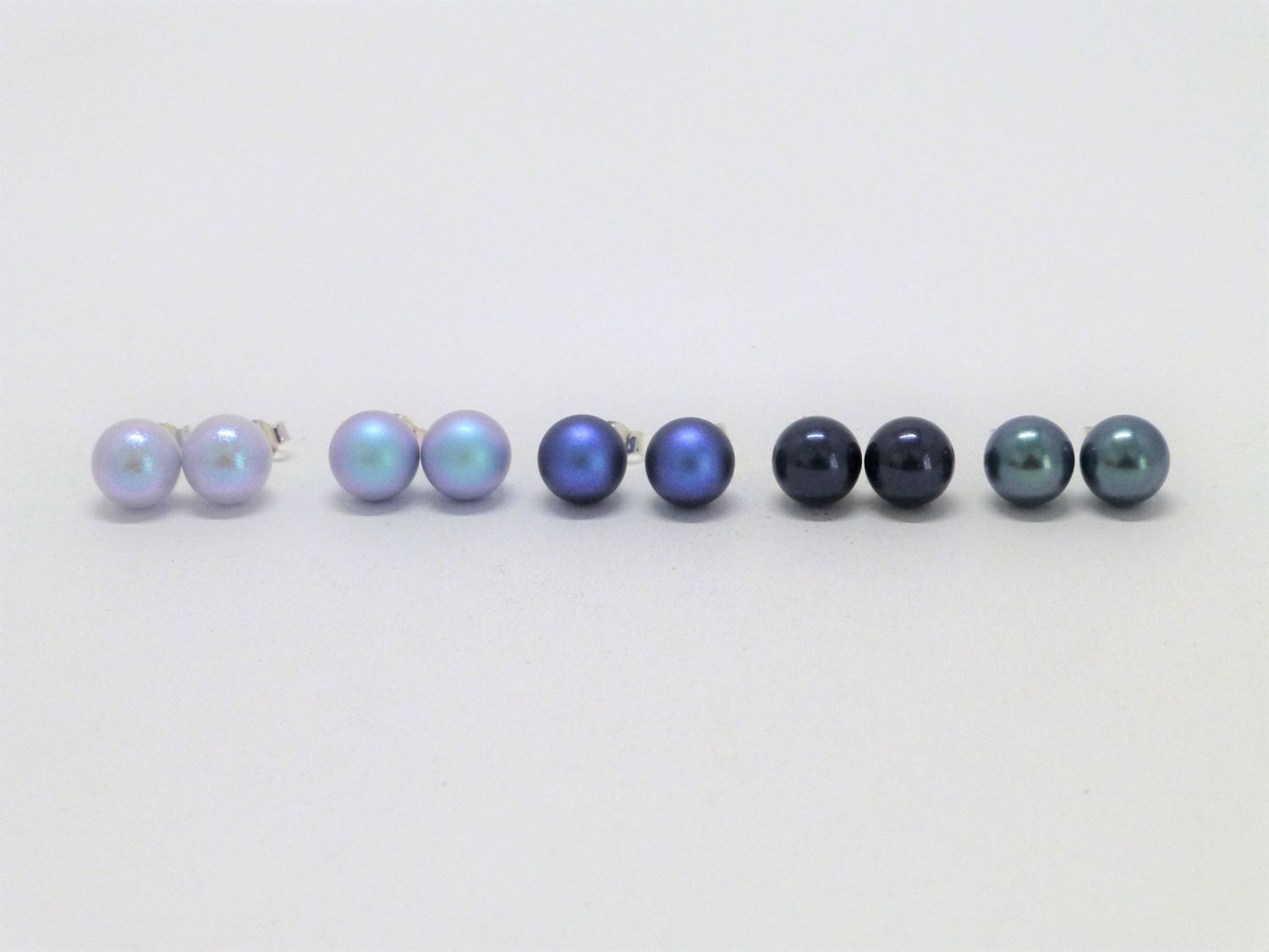 Ohrstecker mit Perle 10mm - Blau-Türkis-Grün Ohrstecker mit Perle 10mm - Blau-Türkis-Grün