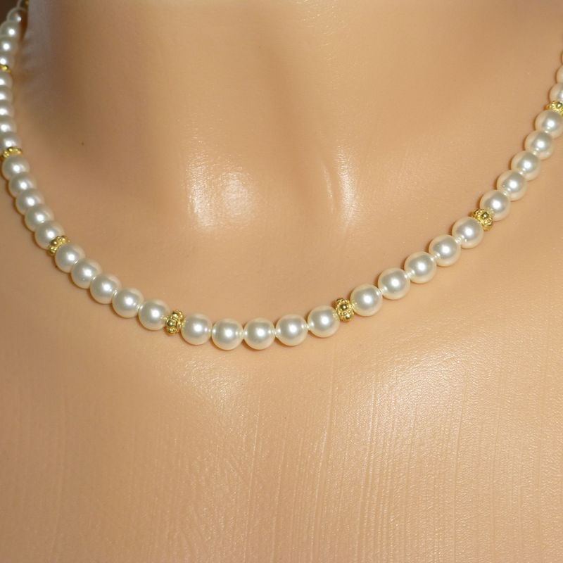 Perlenkette 6mm Weiß mit Gold