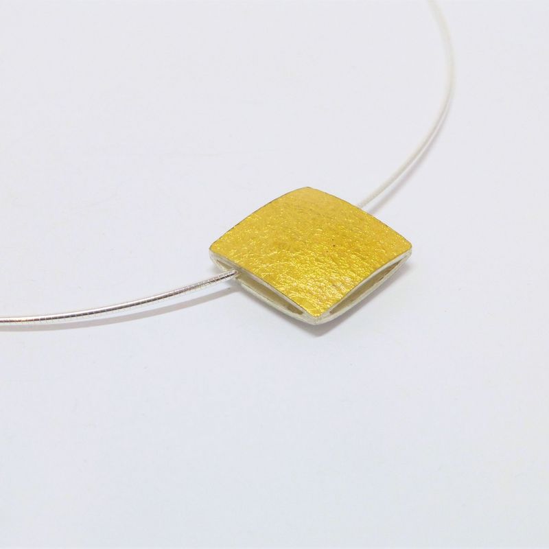 Seilcollier mit Vario-Anhänger Quadrat mit Struktur Bicolor Silber 925 Gold 18mm