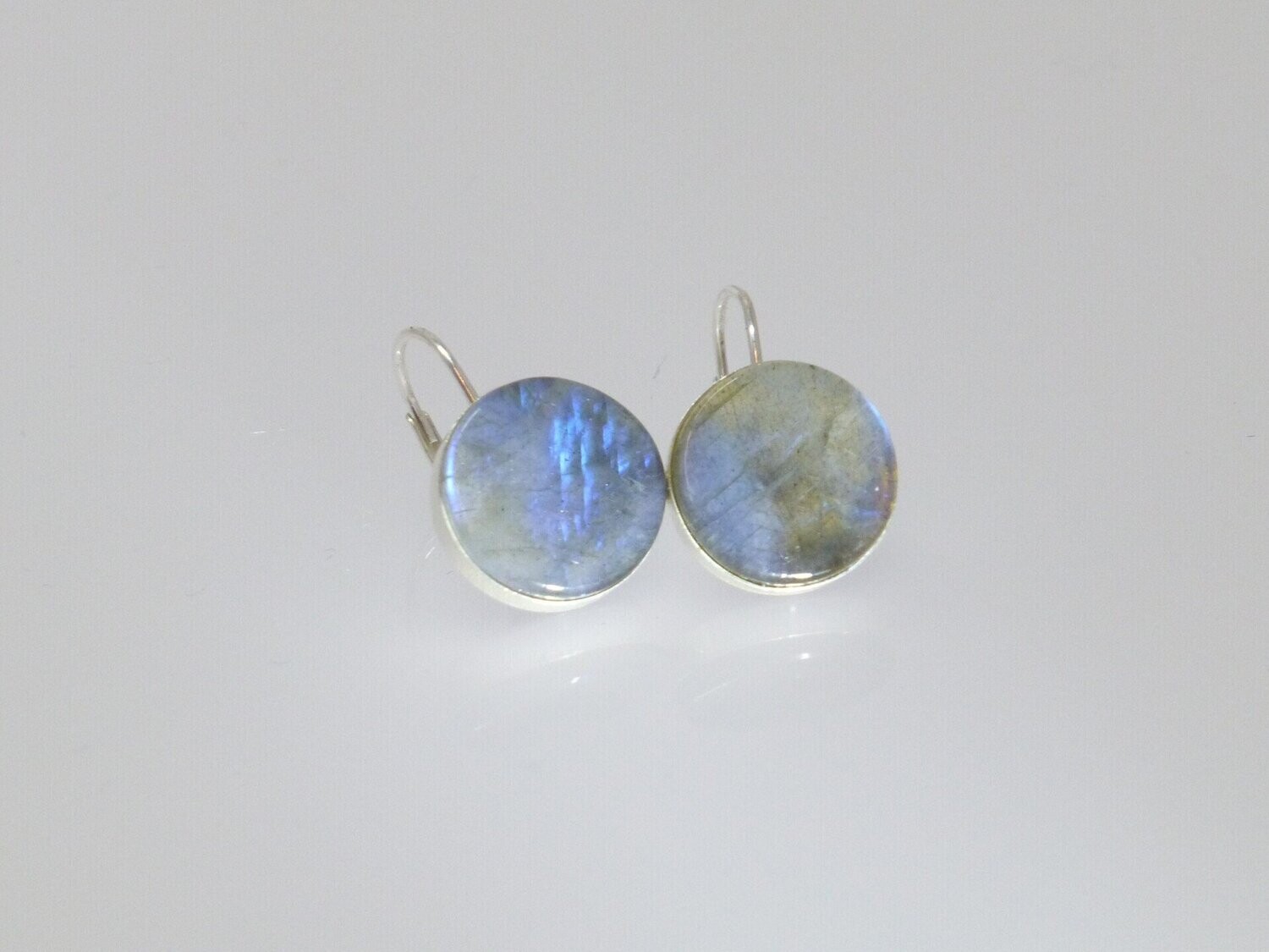 Ohrringe Silber Labradorit Cabochon flach 12mm Ohrringe Silber Labradorit Cabochon flach 12mm