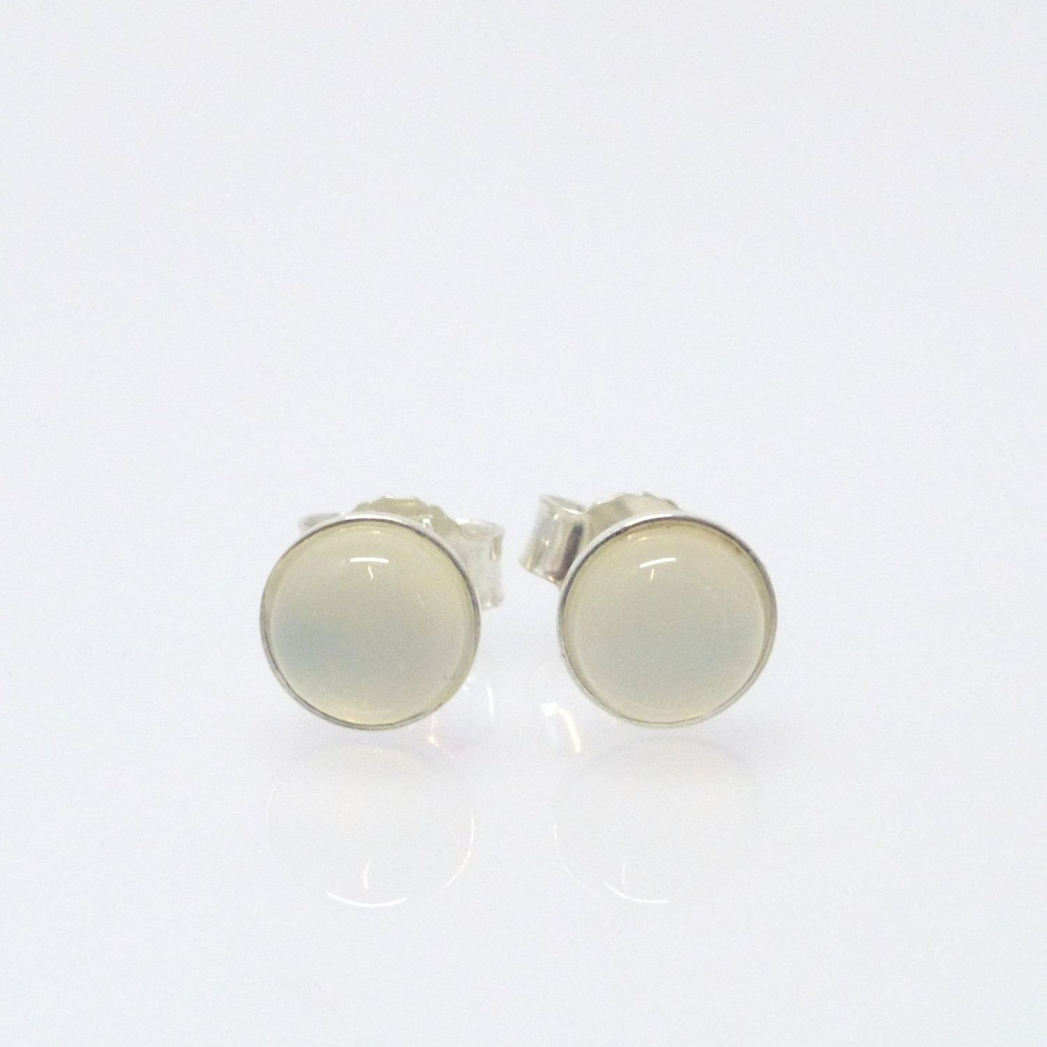 Ohrstecker Mondstein Weiß Cabochon -versch. Größen-