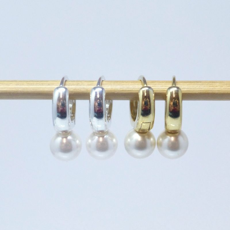 Klapp-Creolen mit Perle