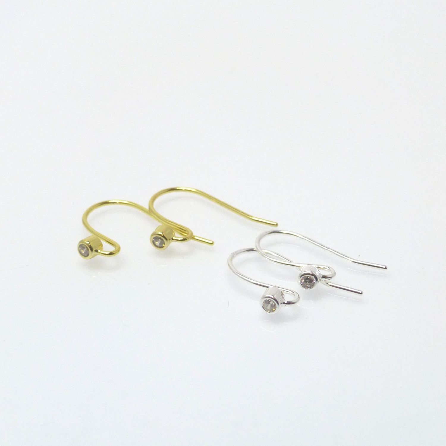 Basisohrringe Fischhaken mit Kristall Silber 925 Gold Basisohrringe Fischhaken mit Kristall Silber 925 Gold