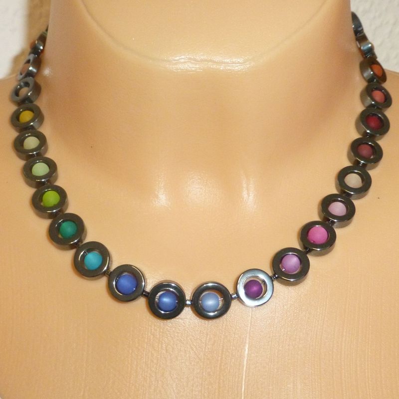 Halskette Hämatitringe mit Polaris Regenbogen