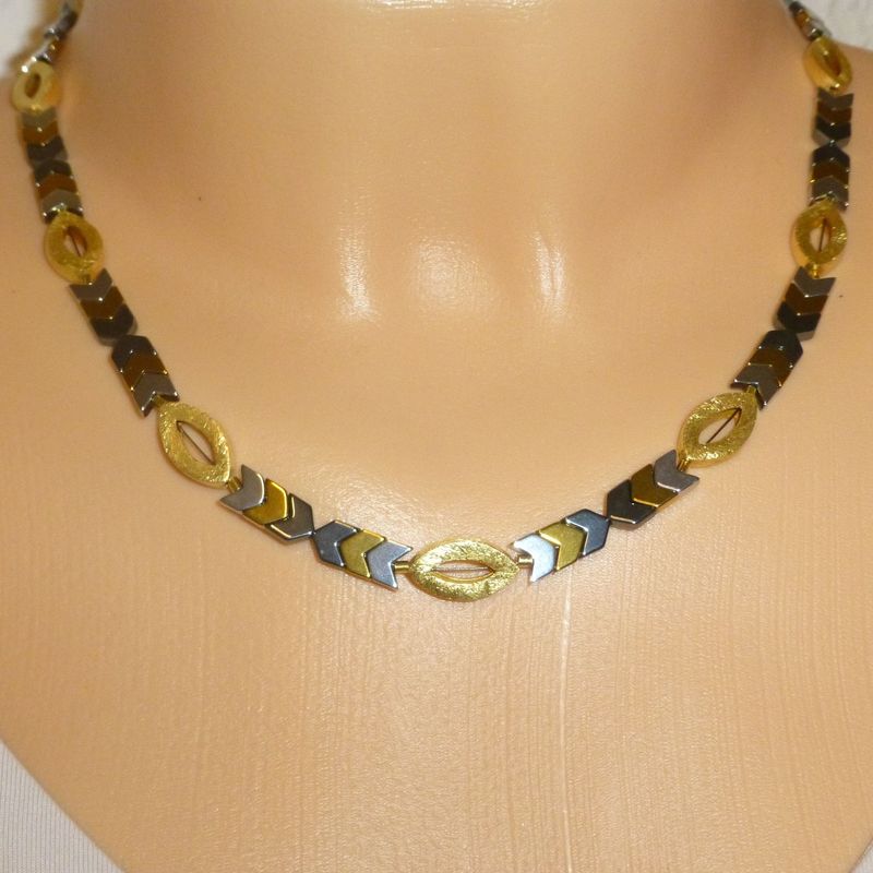 Halskette Navette Gold mit Hämatit Pfeilen