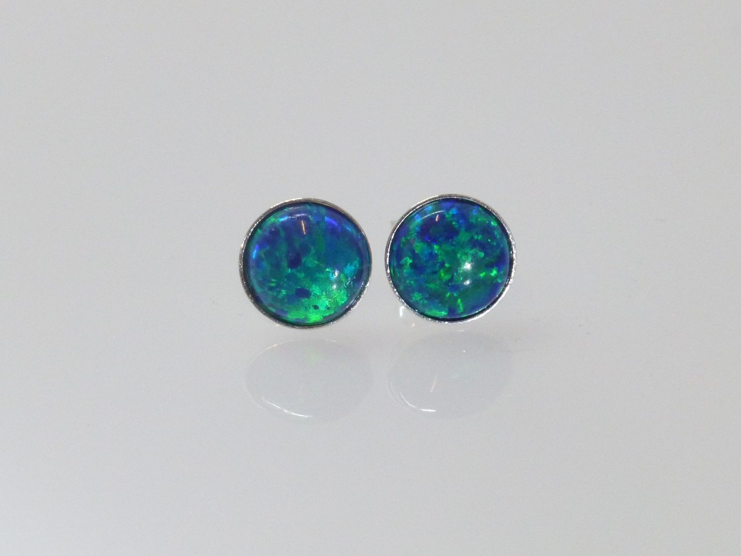 Ohrstecker Silber Opal Imitat Cabochon Blau-Grün Ohrstecker Silber Opal Imitat Cabochon Blau-Grün