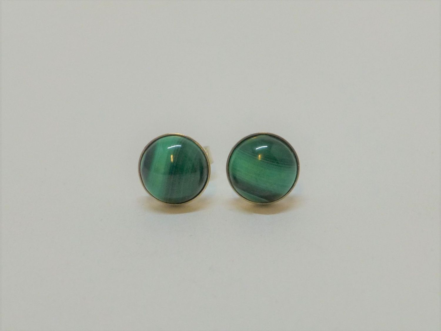 Ohrstecker Malachit Cabochon - verschiedene Größen Ohrstecker Malachit Cabochon - verschiedene Größen