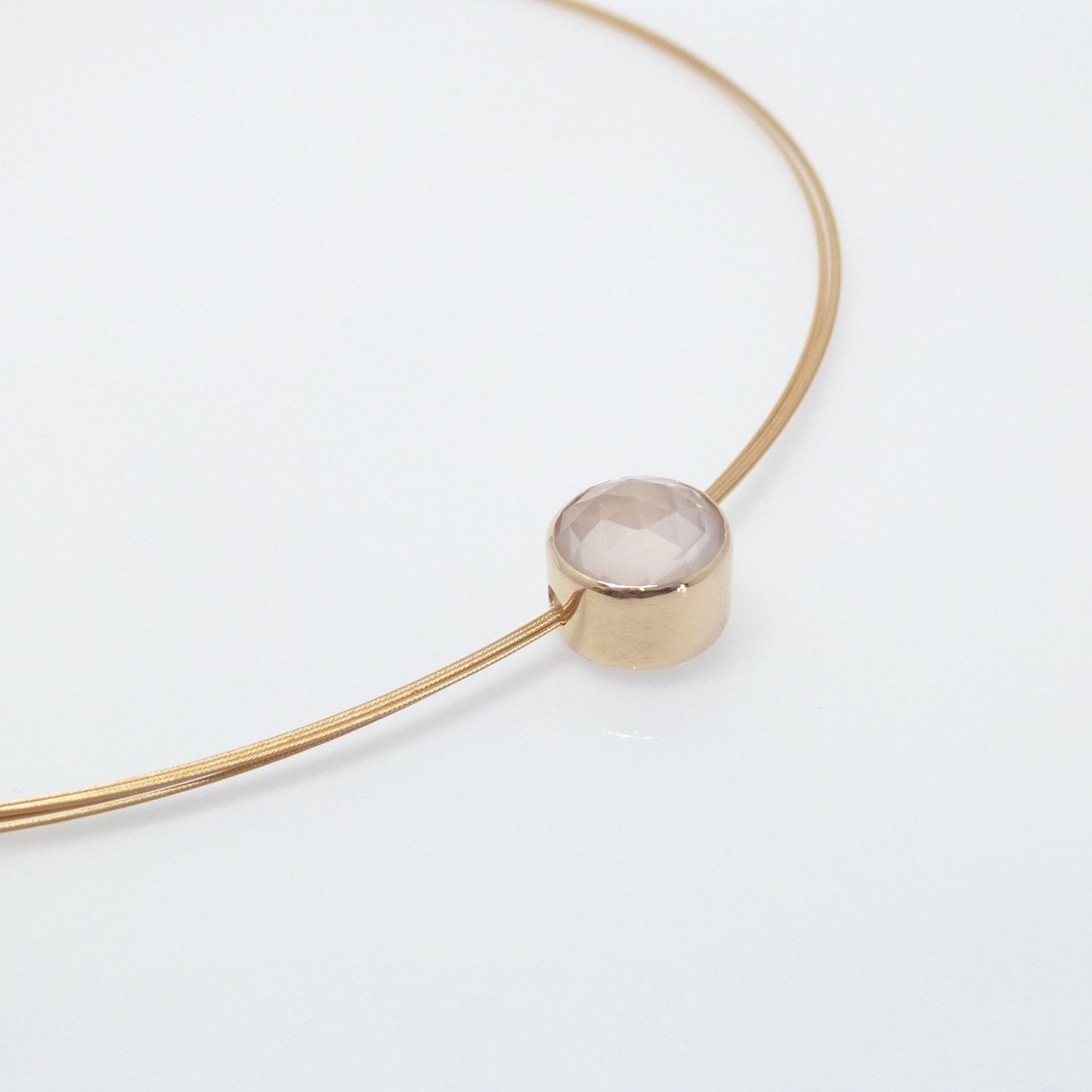 Kettenanhänger Roségold mit Rosenquarz Rund 12mm Kettenanhänger Roségold mit Rosenquarz Rund 12mm