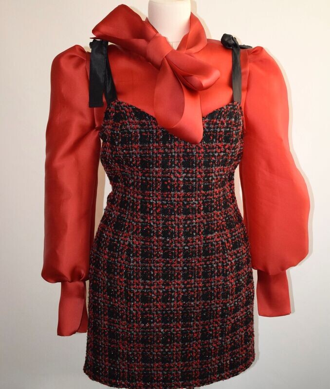 Kleid aus Tweed mit Schleifen