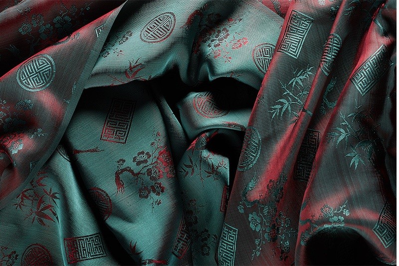Vietnamese Broché - Scarlet Aqua
