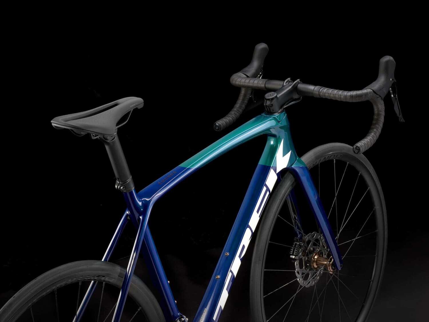 Trek emonda sl5 disc青/黒 なんと美しいブルー！『TREK EMONDA SL5 DISC』2023 NEW COLOR