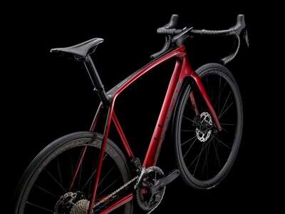 TREK EMONDA SL6 ロードバイブラック/レッド Buy Trek Émonda SL 6 Crimson - D Byk Store
