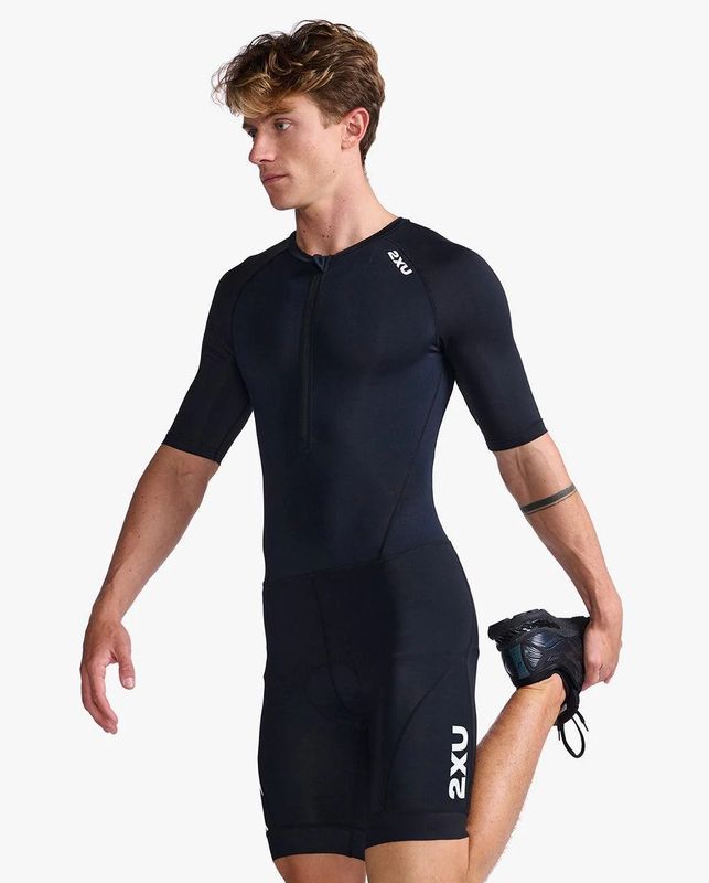 2XU Core Sleeved Men&#39;s Triathlon Suit (Black/White)