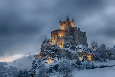 Castello di Saint-Pierre - Notturna