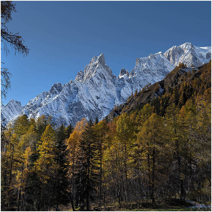 Aiguille Noire Peuterey - Monte Bianco - val Ferret