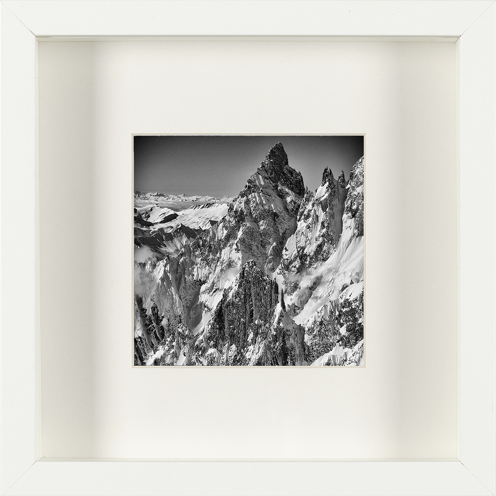 Cime innevate, colore cornice: BIANCO, formato cornice: 25x25cm