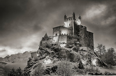 Castello di Saint-Pierre - Notturna
