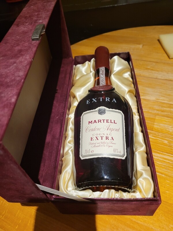 J &amp; F MARTELL CORDON ARGENT COGNAC EXTRA 43% (BOTTLED IN THE 80S/90S)