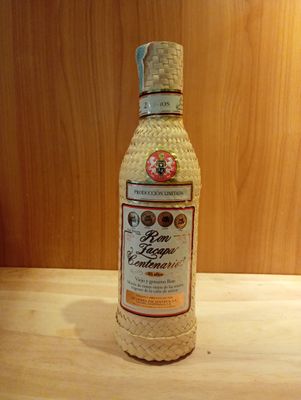 ZACAPA CENTENARIO 23yo -Centenario Etichetta Blanca in palm leaf