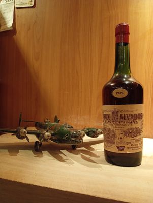 Vieux Calvados Pierre Huet 1945 Vieux Calvados Pierre Huet 1945