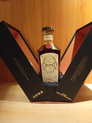 Olvido Divino 30 Year Old Anejo mezcal los lobos