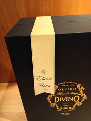 Olvido Divino 30 Year Old Anejo mezcal los lobos