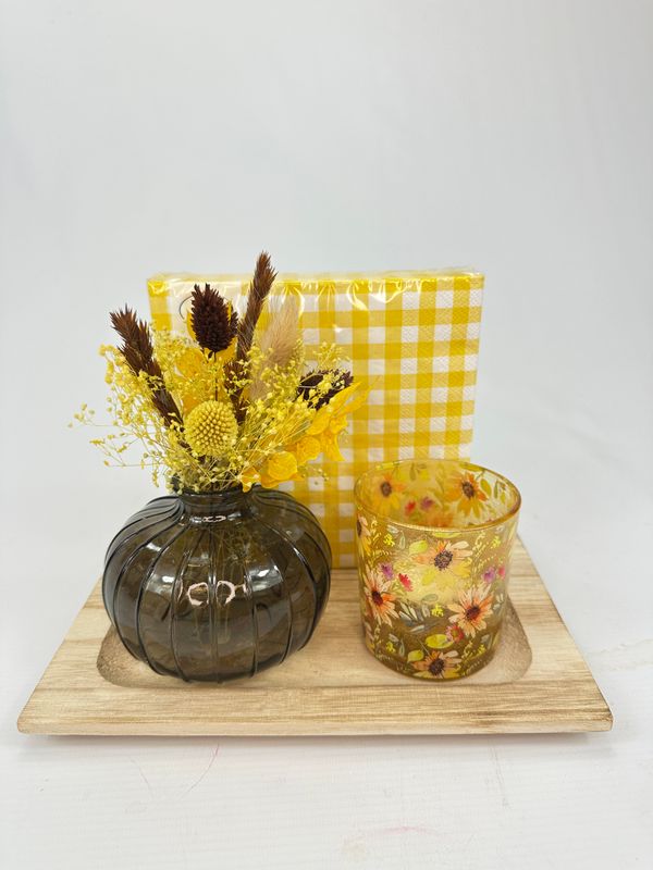 Cadeauset droogbloemen geel/bruin theelicht