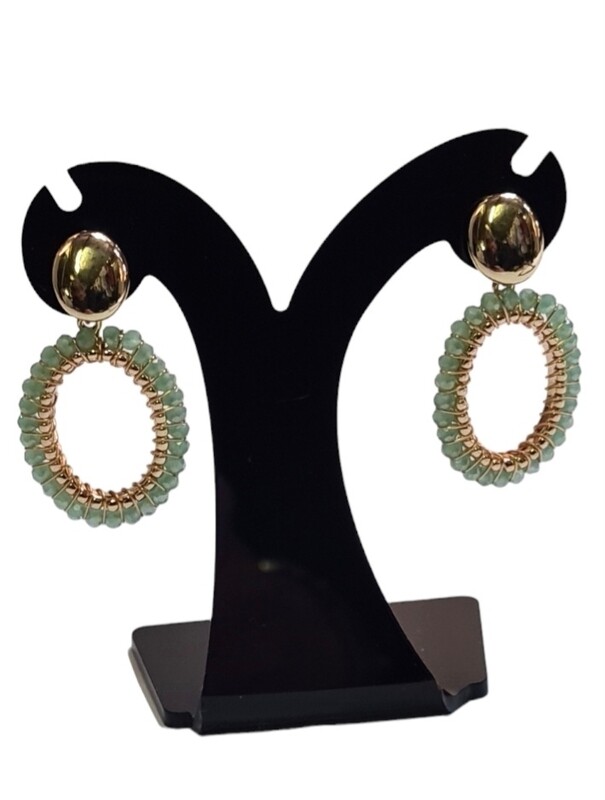 Lichtgroen/gouden oorbel