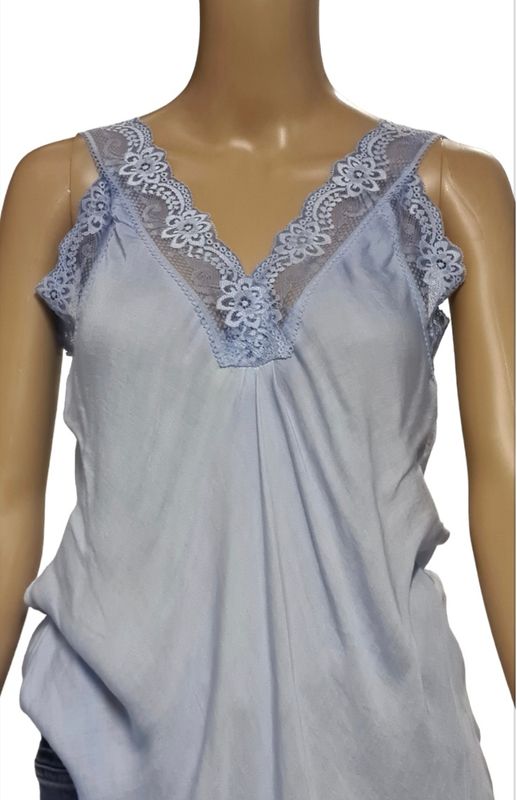 Kanten topje / Lichtblauw