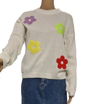 Witte trui met bloemen