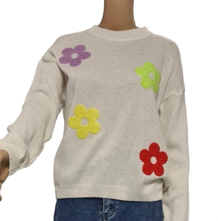 Witte trui met bloemen