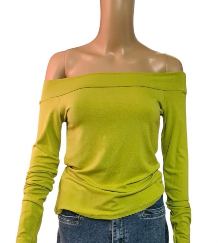 Off-shoulder T-shirt / Limoengroen