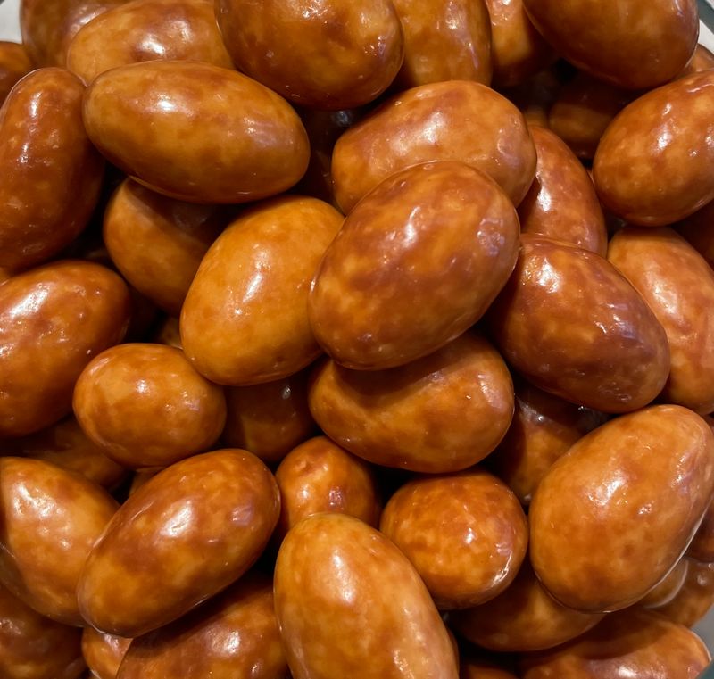 Caramel sea salt almonds