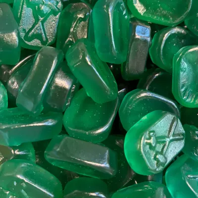 Temmerman green hammers, green hard gums with eucalyptus flavour and two hammers on the surface