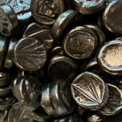 Monedas de regaliz de Temmerman, gomas duras negras con forma de moneda, con extracto de regaliz
