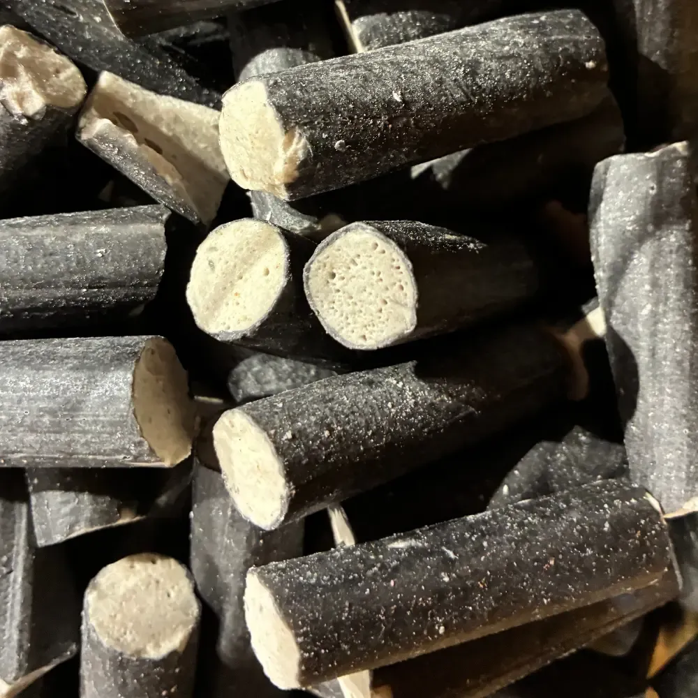 Temmerman licorice sticks, black hard boiled sugar sweets with liquorice flavour, 3 cm sticks