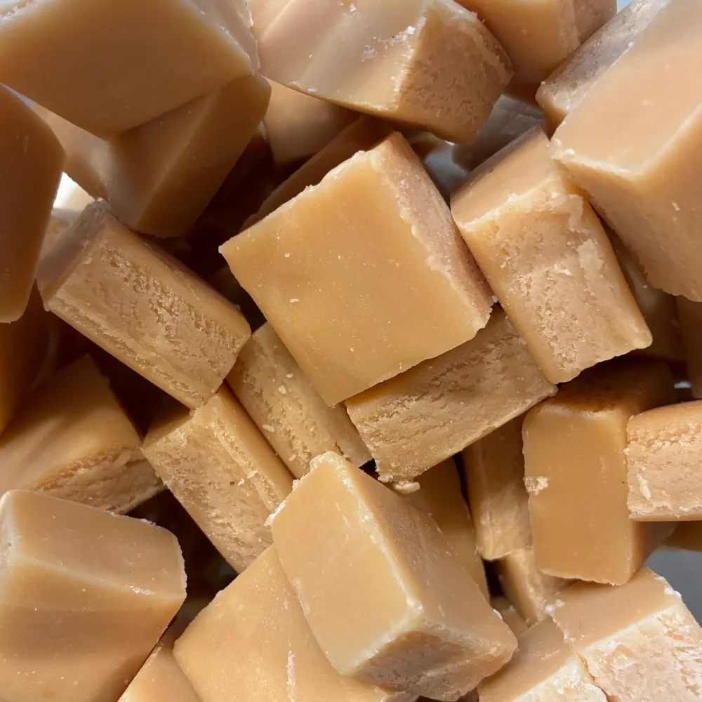 Temmerman fudge, soft brown caramel cubes, the typically English caramel with a creamy melt