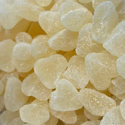 Temmerman mini pineapple hearts, small white soft gums in a heart shape with pineapple flavour