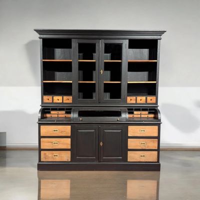 Zwarte teakhouten grutterskast 204 cm - industriele buffetkast - ideaal voor keuken of woonkamer.