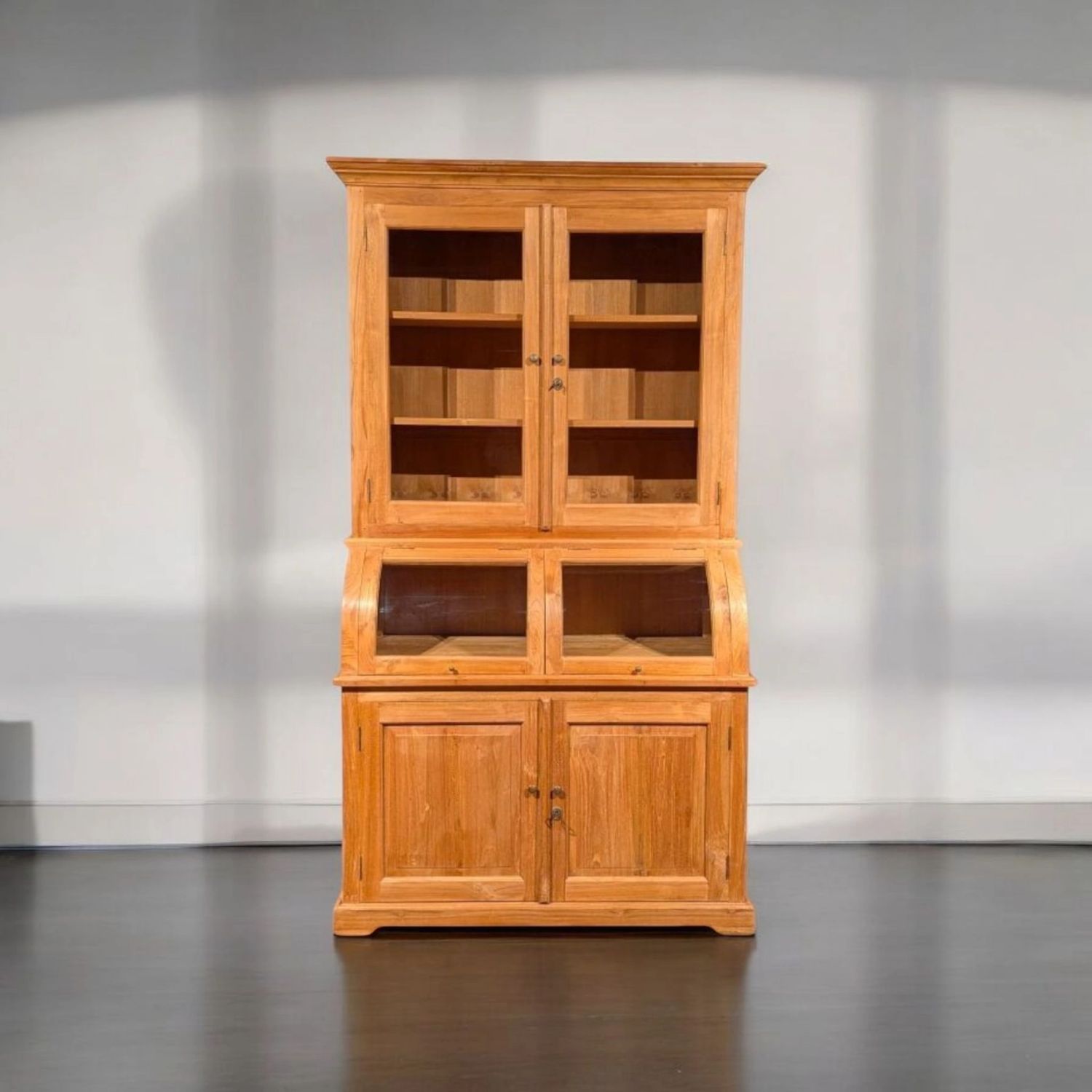 Grutterskast en bois de teck – Buffet unique au caractère authentique