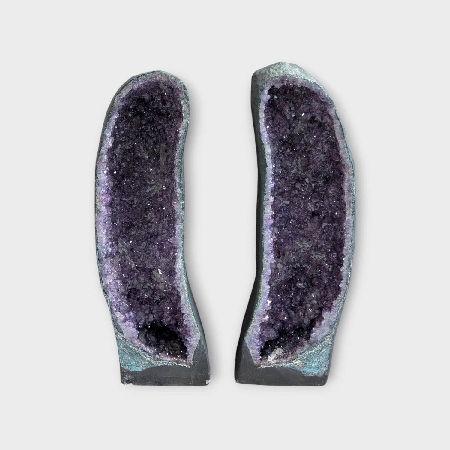 Amethyst Geode Set – Beautiful Purple Gemstones for a Unique Interior