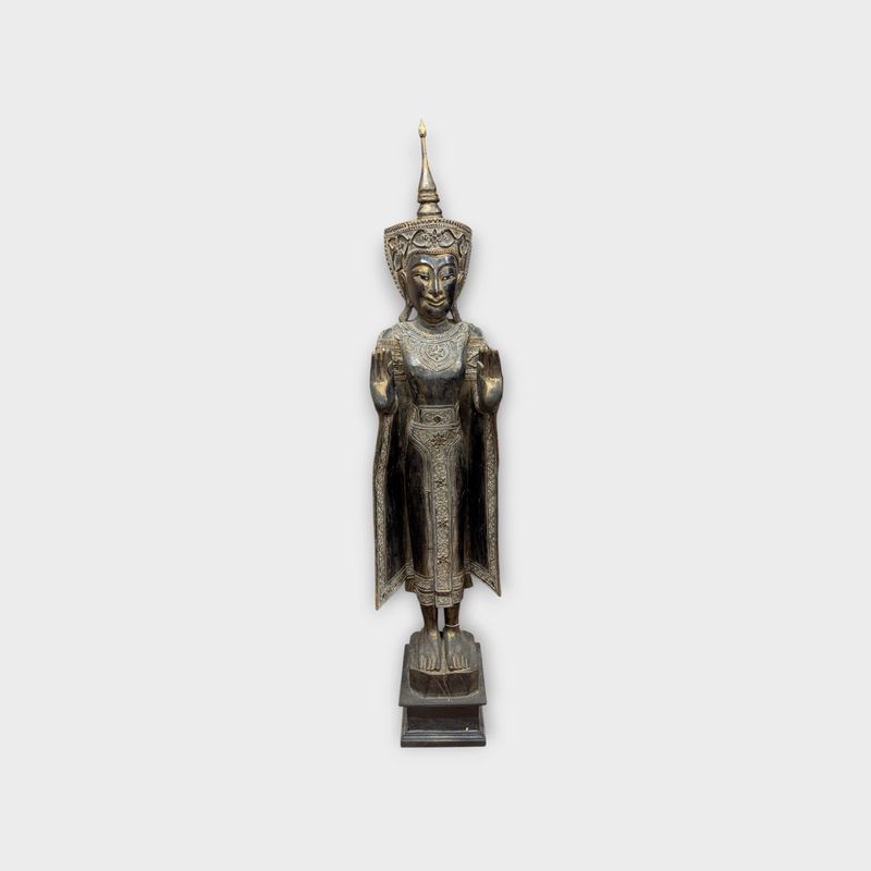 Houten Tempel Boeddha Beeld uit Thailand – Handgemaakt en Gedetailleerd Houtsnijwerk
